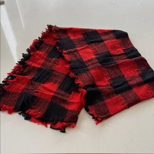 Old Navy Red and Black Plaid Blanket Scarf 🧣 *New